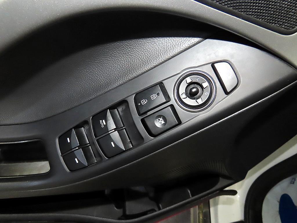 HYUNDAI Avante 2015 Blanco - Importación desde Corea - HF Imports Iquique - Foto 13