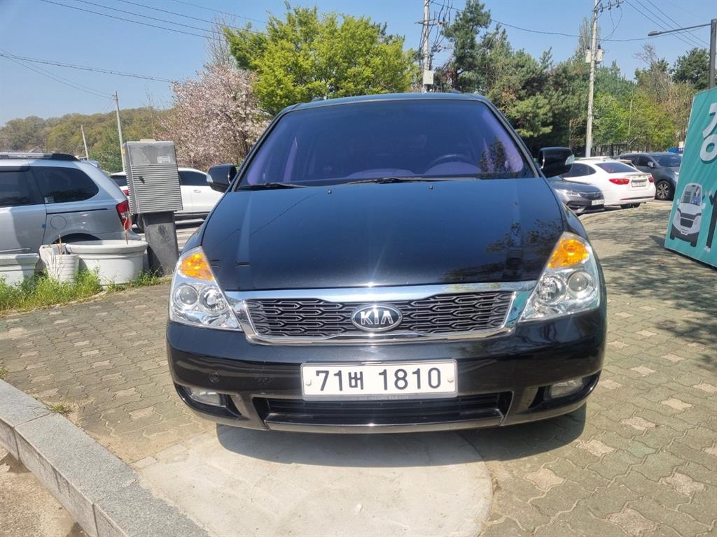 KIA Carnival - Vista 2