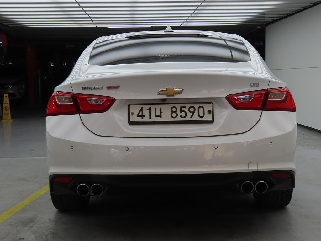 Chevrolet Malibu - Vista 3