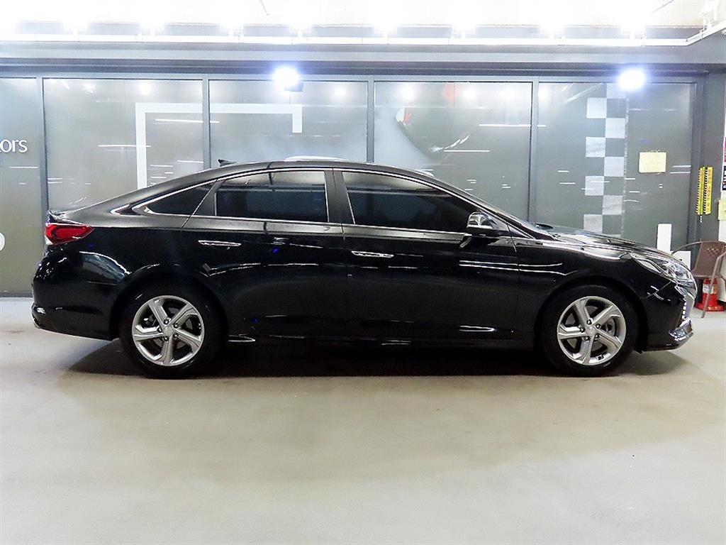 HYUNDAI Sonata - Vista 3