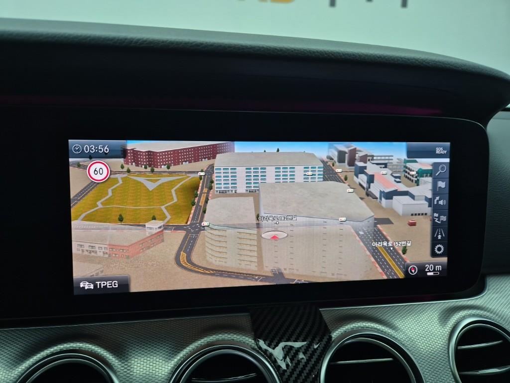 Mercedes Benz E class 2019 Gris - Importación desde Corea - HF Imports Iquique - Foto 14