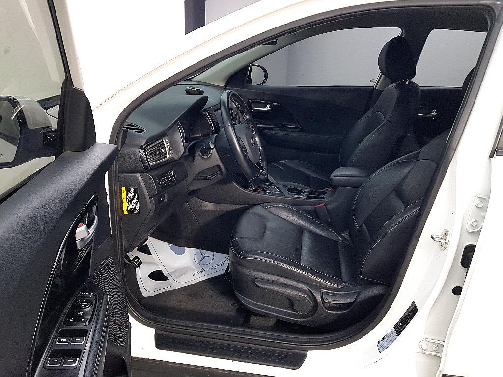 KIA Niro - Vista 8