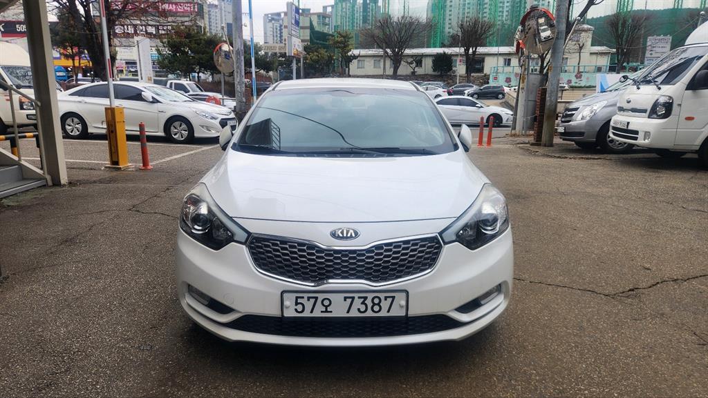 KIA K3 2013 Blanco - Importación desde Corea - HF Imports Iquique - Foto 1