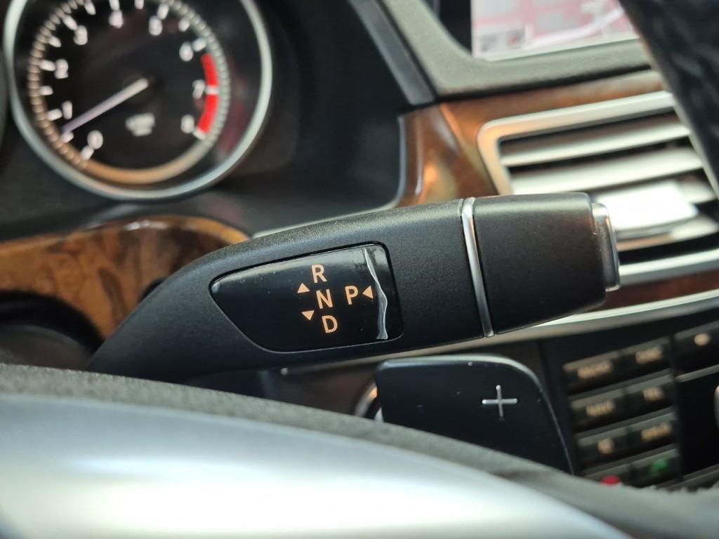 Mercedes Benz E class 2014 Negro - Importación desde Corea - HF Imports Iquique - Foto 17