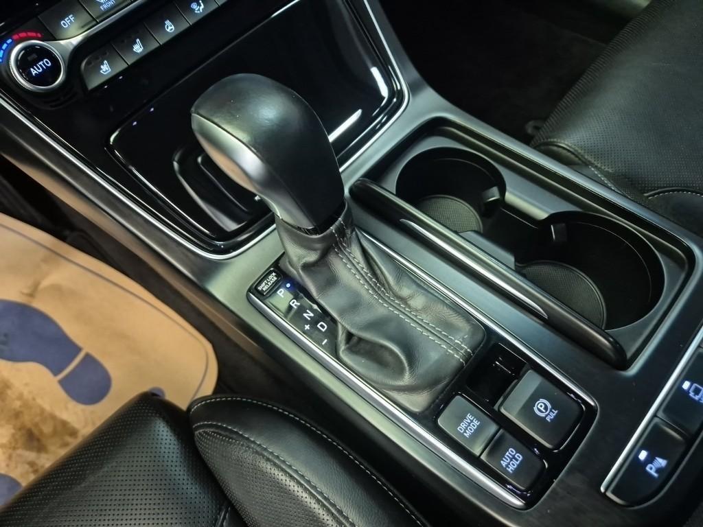 HYUNDAI Grandeur - Vista 9