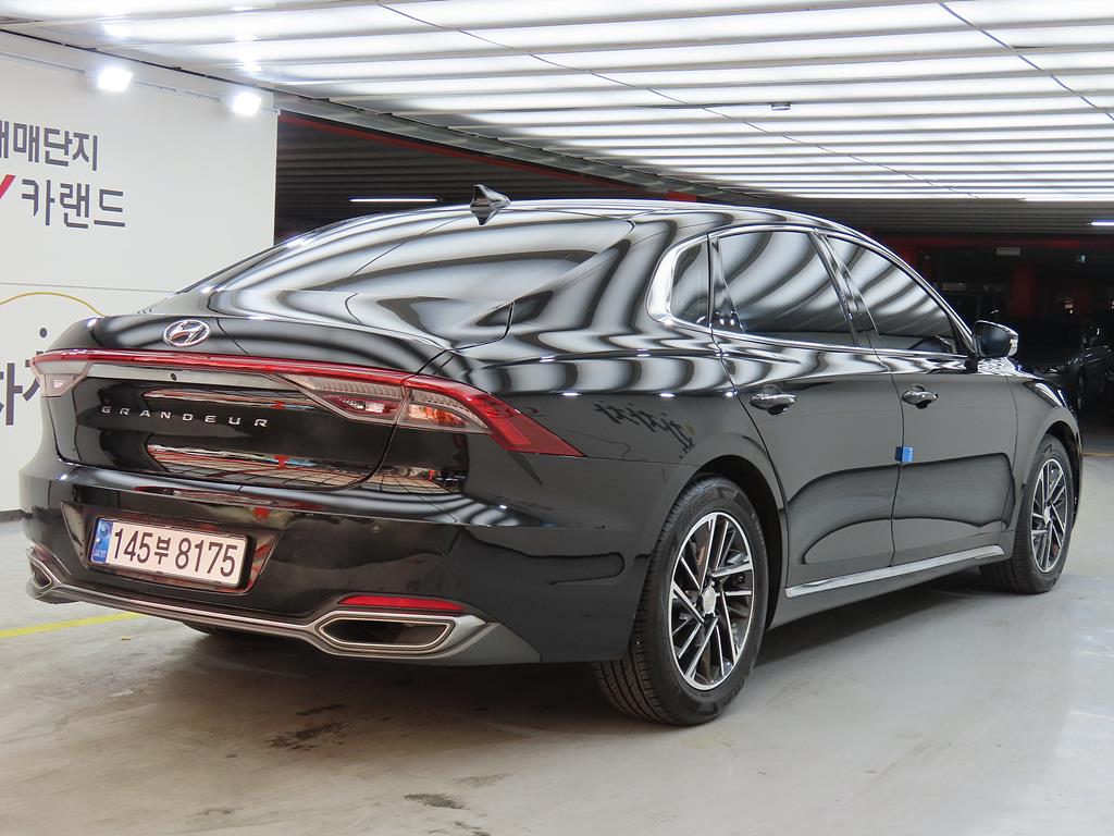 HYUNDAI Grandeur - Vista 4