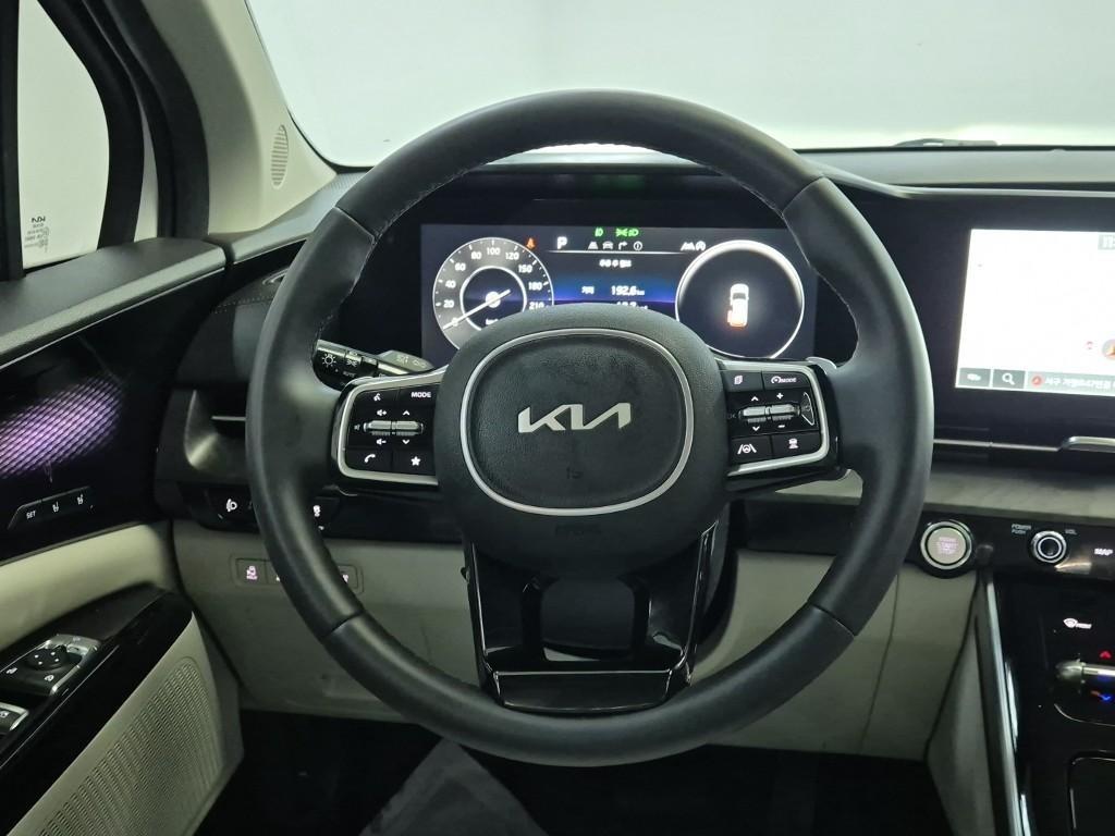 KIA Carnival - Vista 9