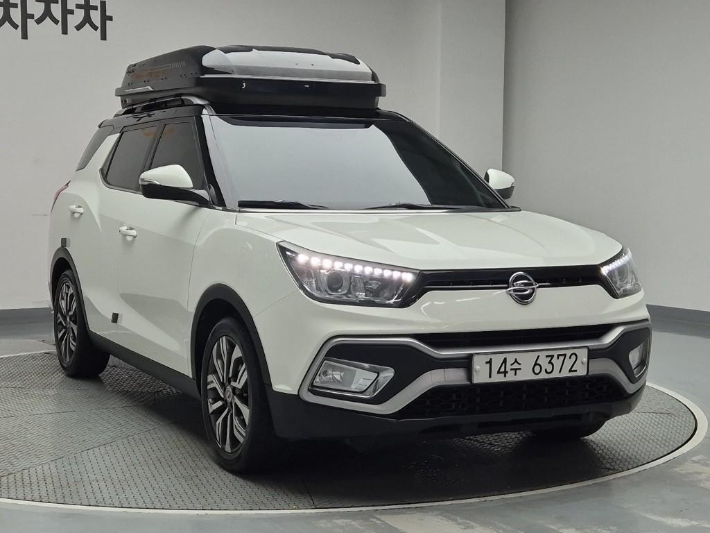 Ssangyong Tivoli - Vista 4