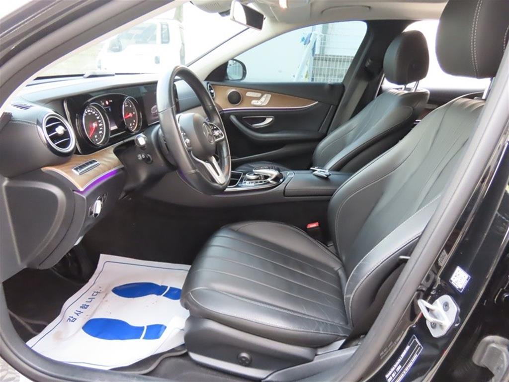 Mercedes Benz E class - Vista 8