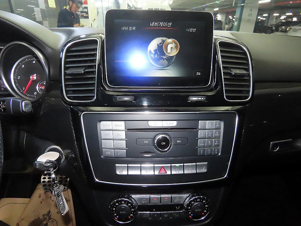 Mercedes Benz GLE Class - Vista 11