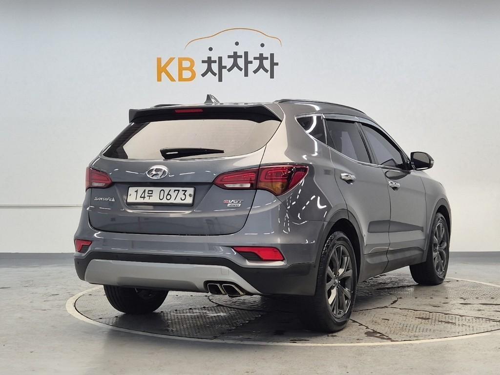 HYUNDAI Santa Fe - Vista 4