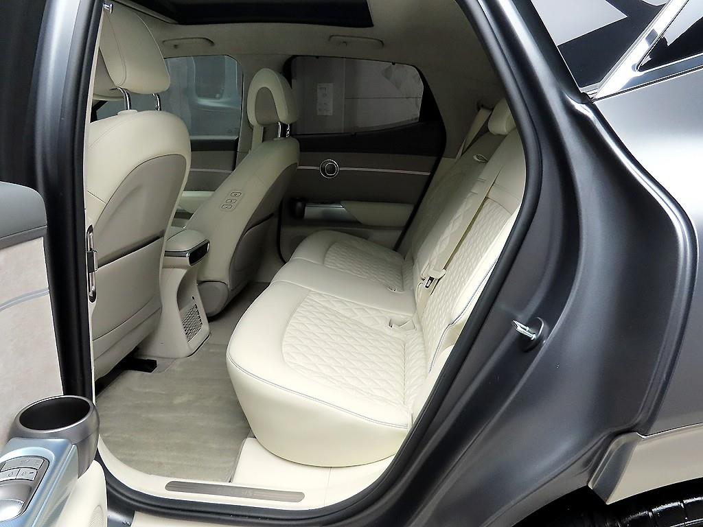 Genesis GV60 - Vista 6