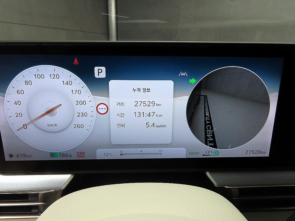 Genesis GV60 - Vista 8