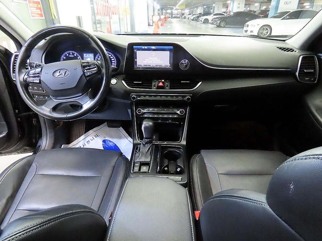 HYUNDAI Grandeur - Vista 10