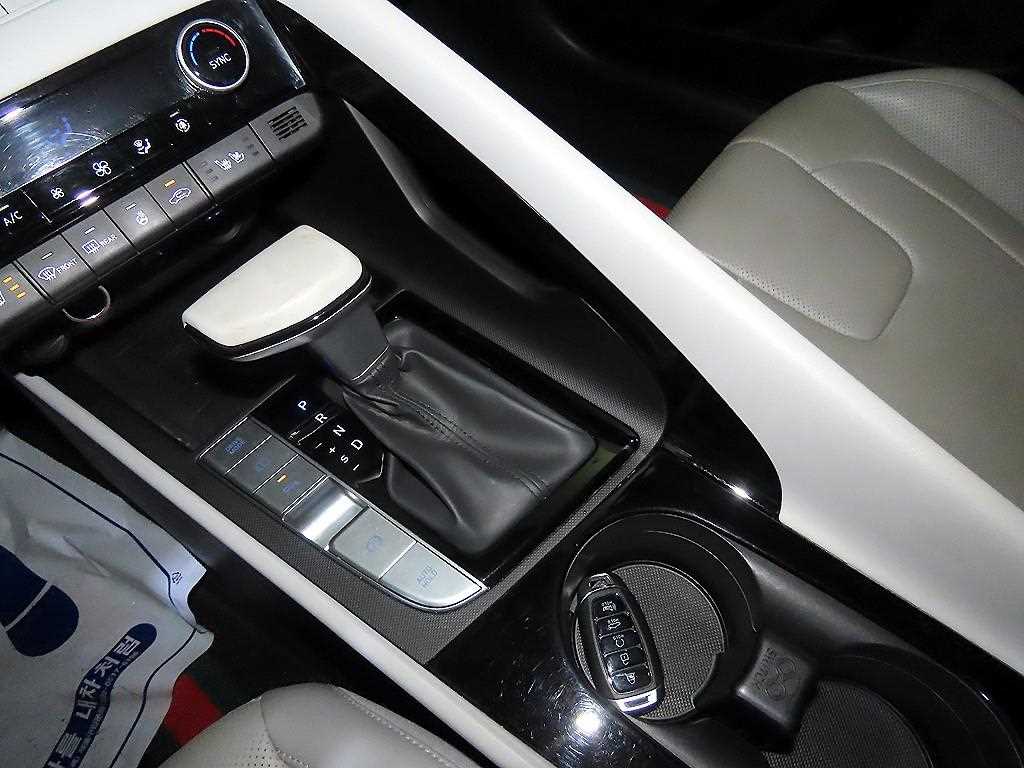 HYUNDAI Avante - Vista 12