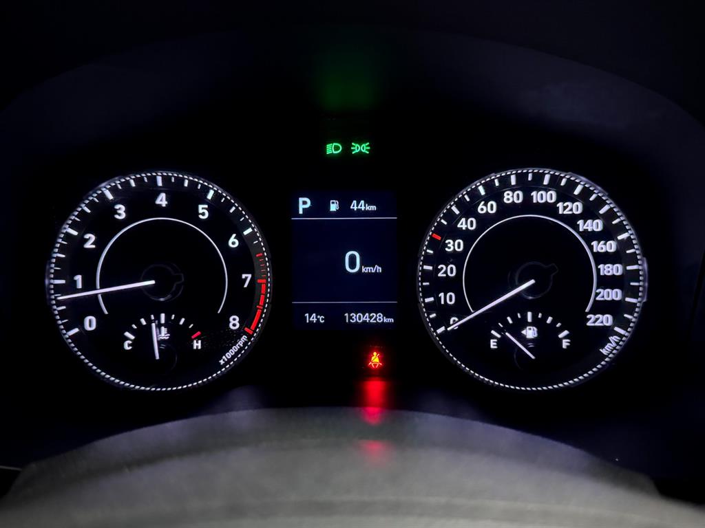 HYUNDAI Venue - Vista 7