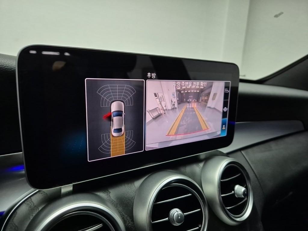 Mercedes Benz C Class - Vista 6