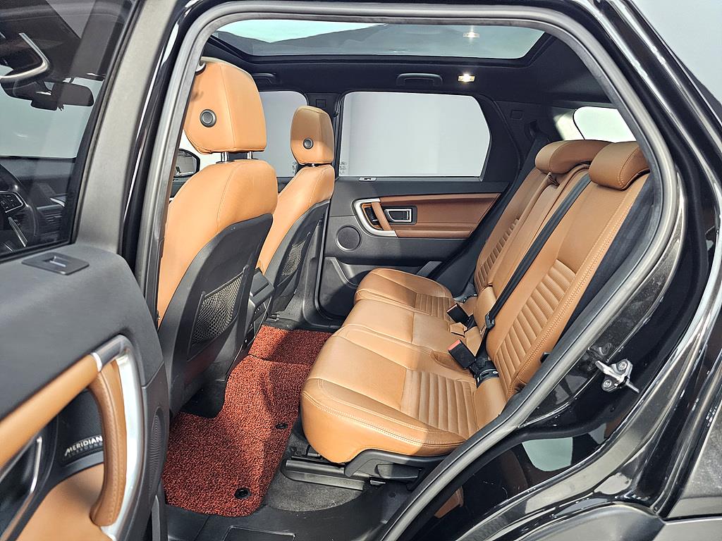 Land Rover Discovery Sports - Vista 9