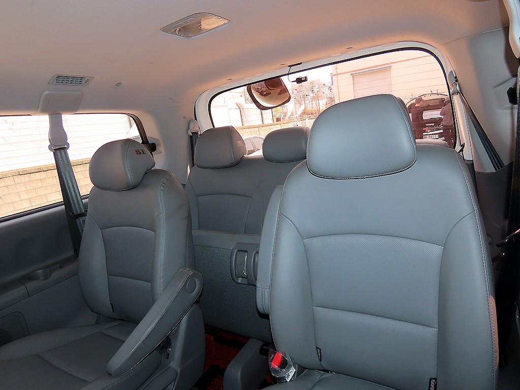 HYUNDAI Starex - Vista 7