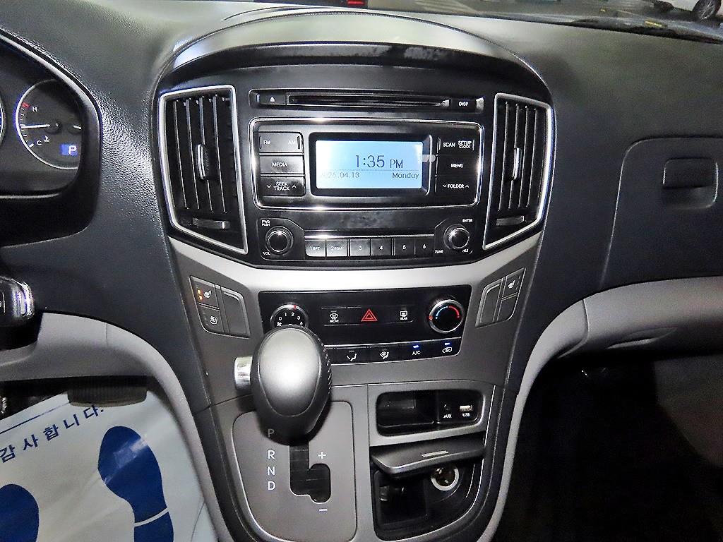 HYUNDAI Starex - Vista 11