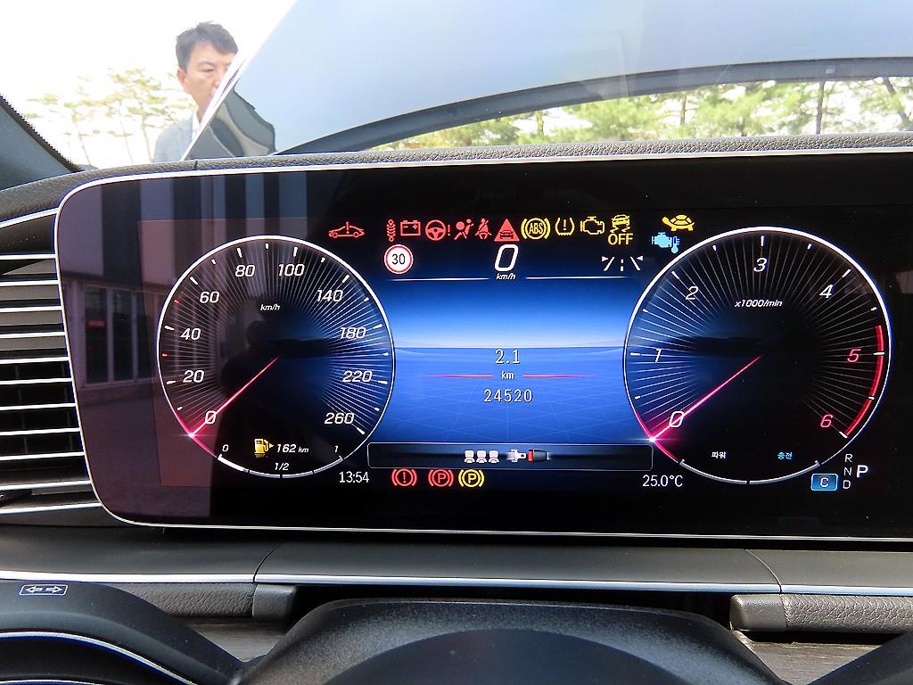 Mercedes Benz GLE Class - Vista 9