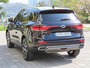 SAMSUNG QM6 - Vista 8