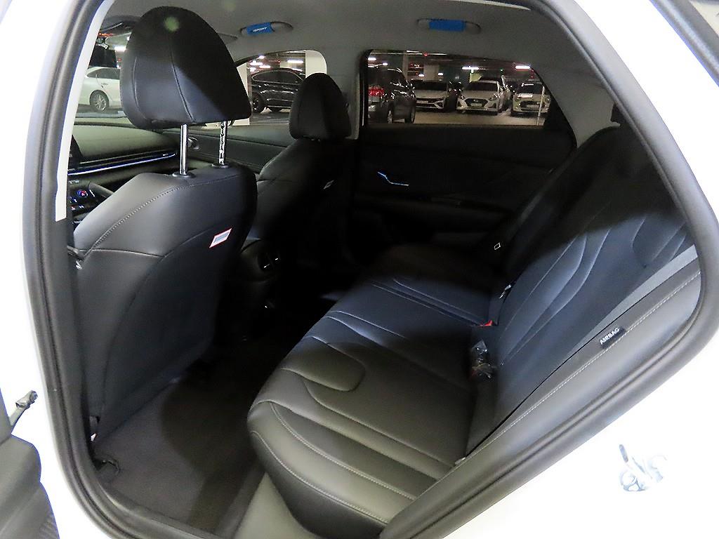 HYUNDAI Avante - Vista 7