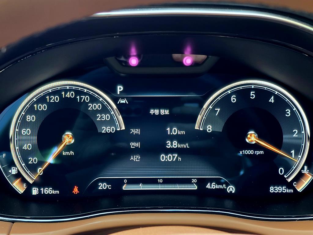 Genesis GV70 - Vista 5