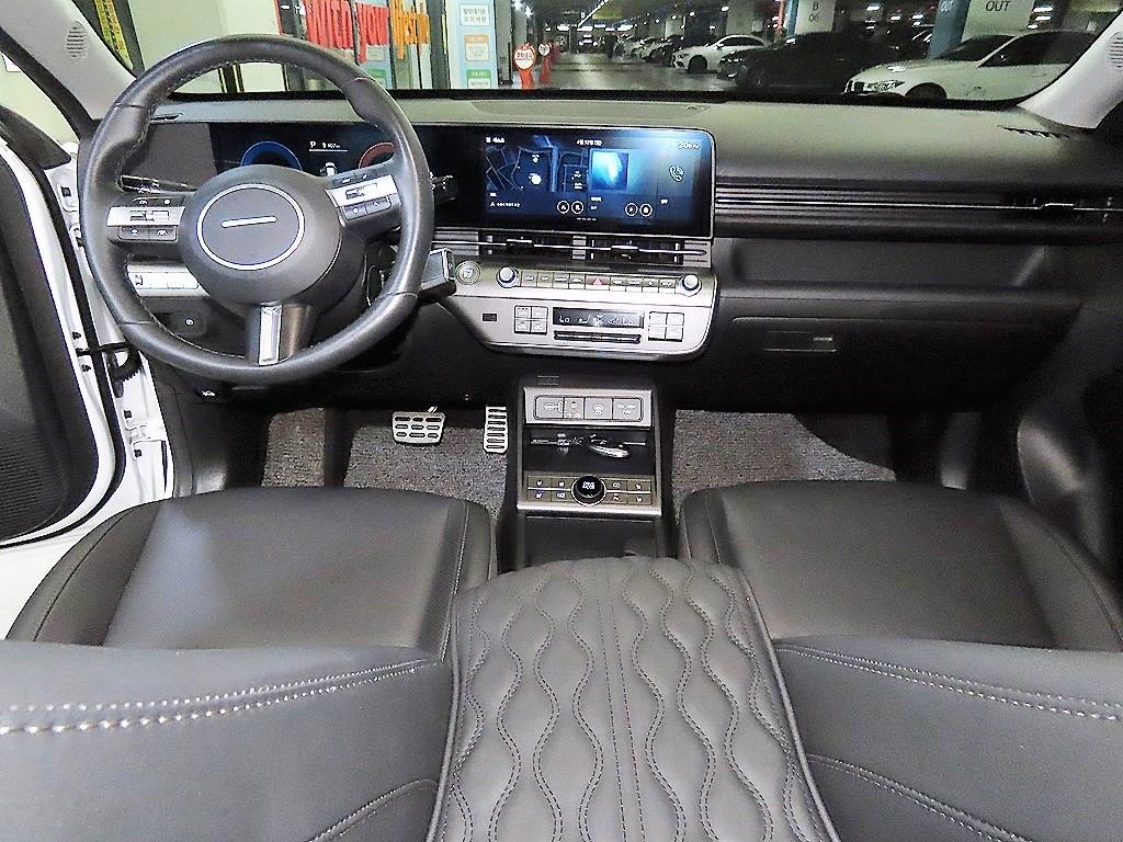 HYUNDAI Kona - Vista 10