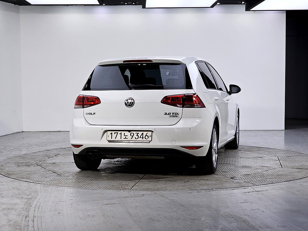 Volkswagen Golf - Vista 3