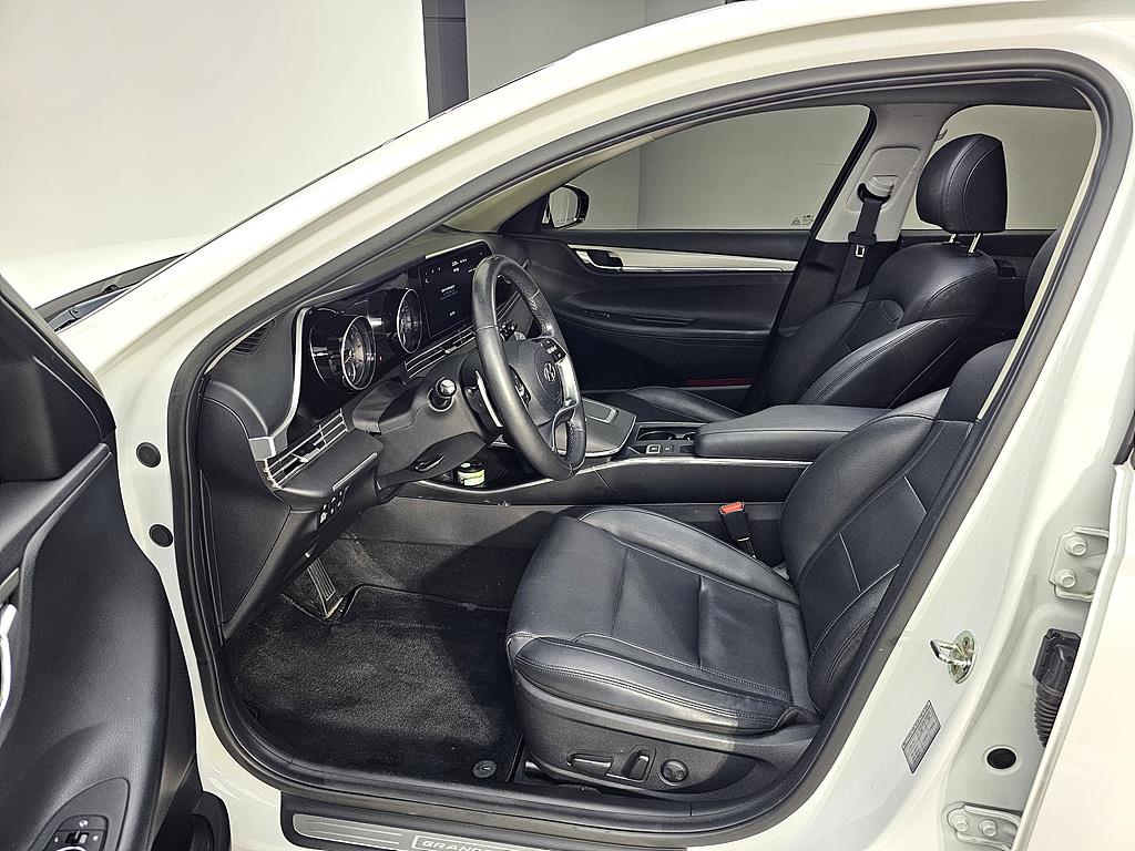 HYUNDAI Grandeur - Vista 8