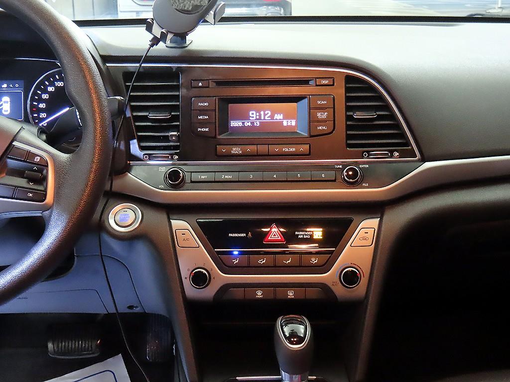 HYUNDAI Avante - Vista 11