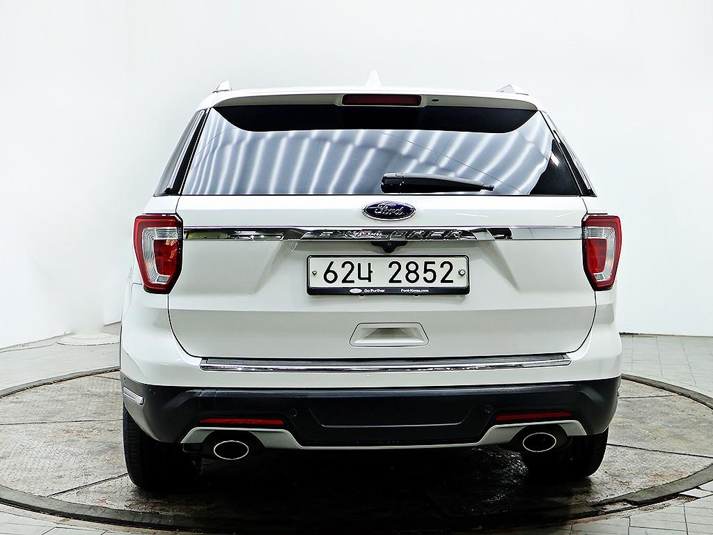 Ford Explorer - Vista 5