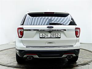 Ford Explorer - Vista 6