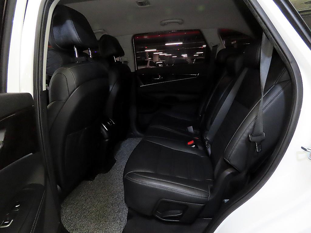 KIA Sorento - Vista 7