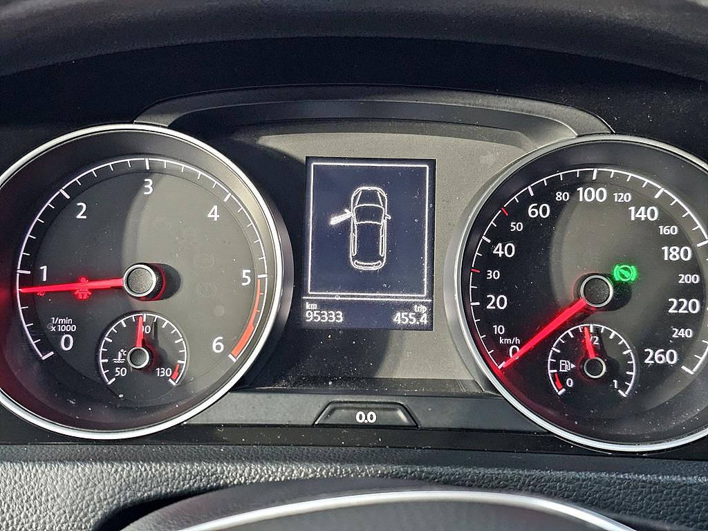 Volkswagen Golf - Vista 7