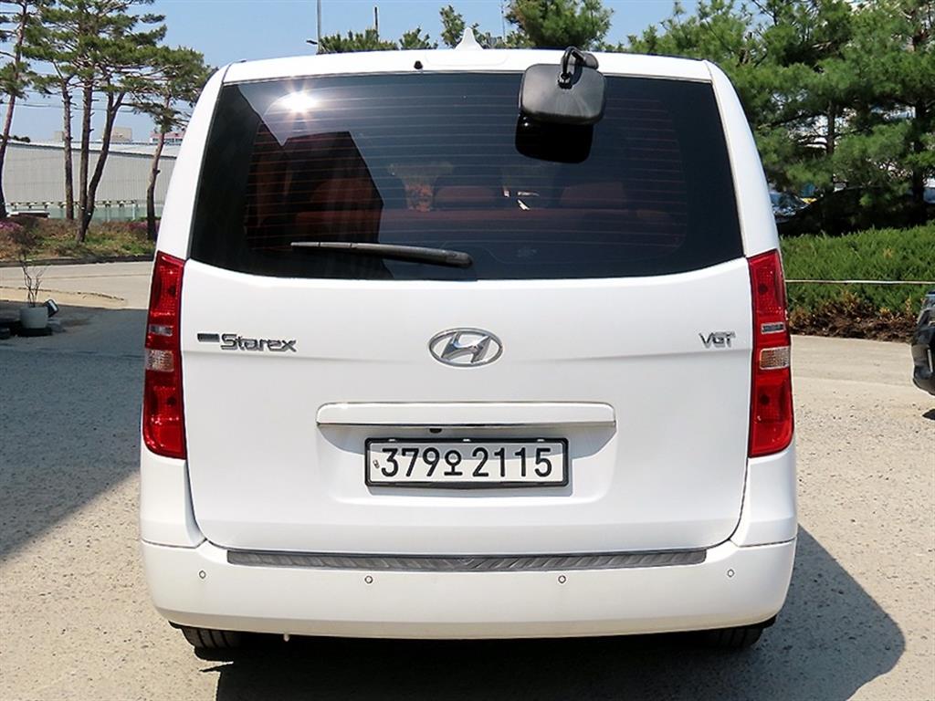 HYUNDAI Starex - Vista 4