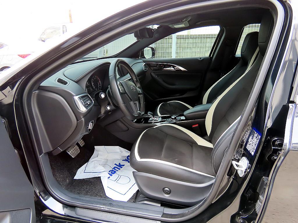 Infiniti Q - Vista 5