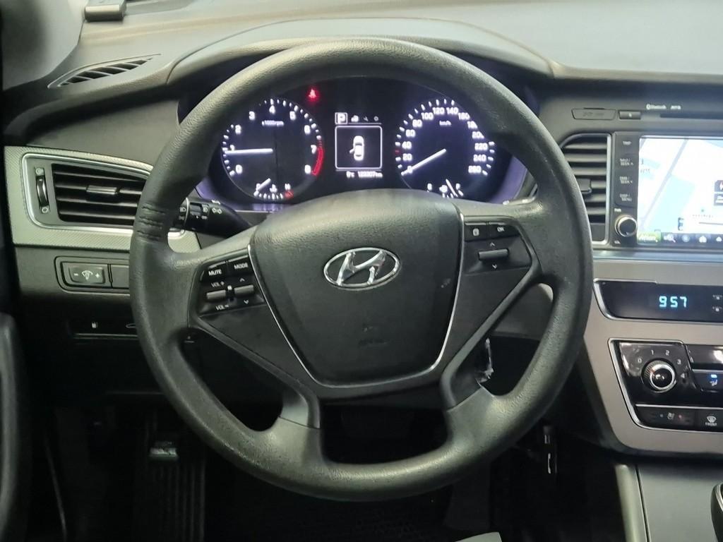 HYUNDAI Sonata - Vista 9