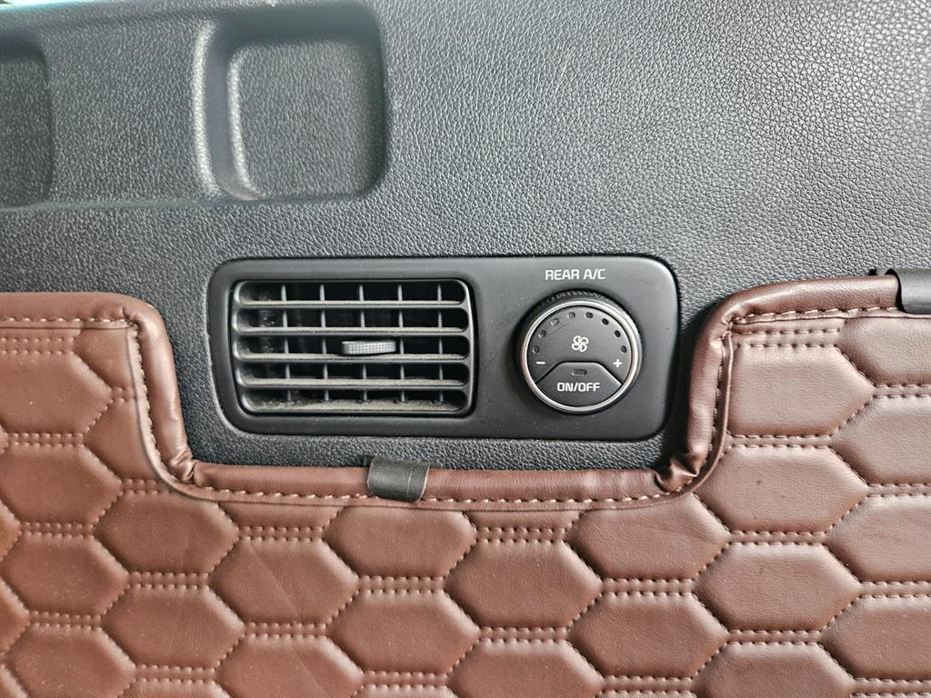 KIA Sorento - Vista 10