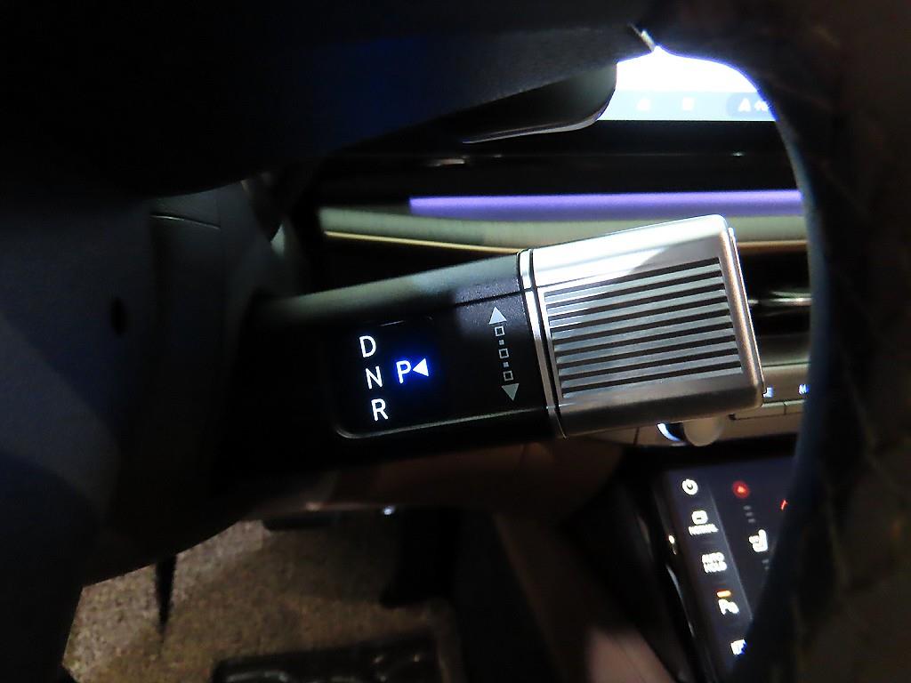 HYUNDAI Grandeur - Vista 12