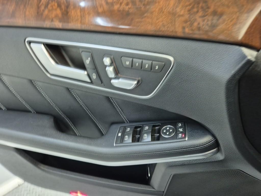 Mercedes Benz E class - Vista 8