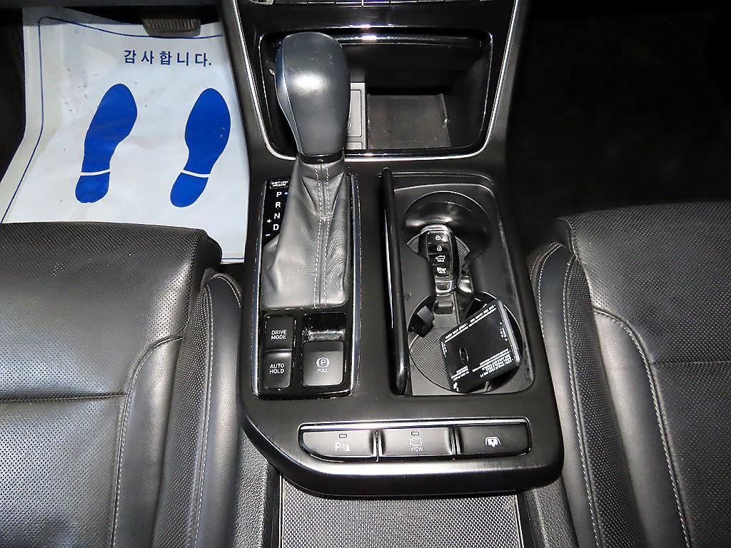 HYUNDAI Grandeur - Vista 12