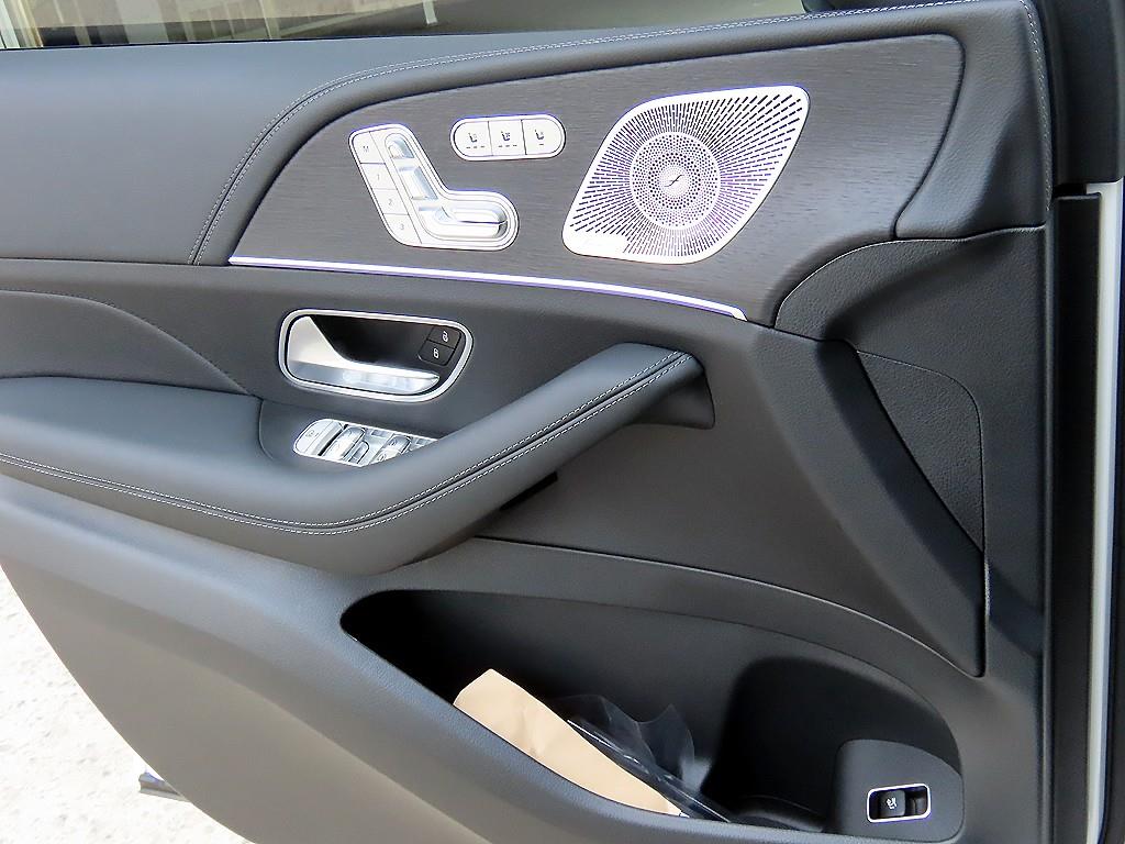 Mercedes Benz GLS Class - Vista 12