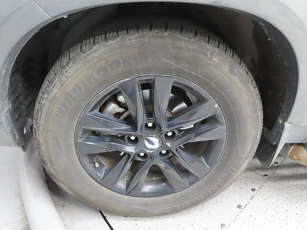 Ssangyong Rexton - Vista 9