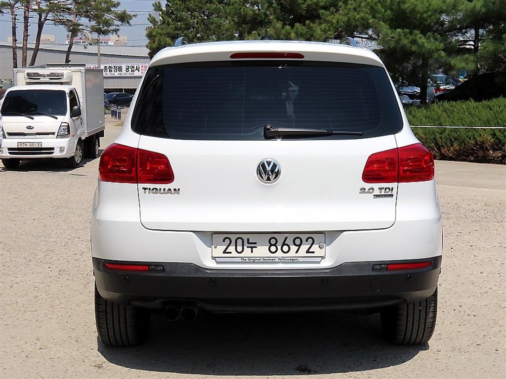 Volkswagen Tiguan - Vista 4