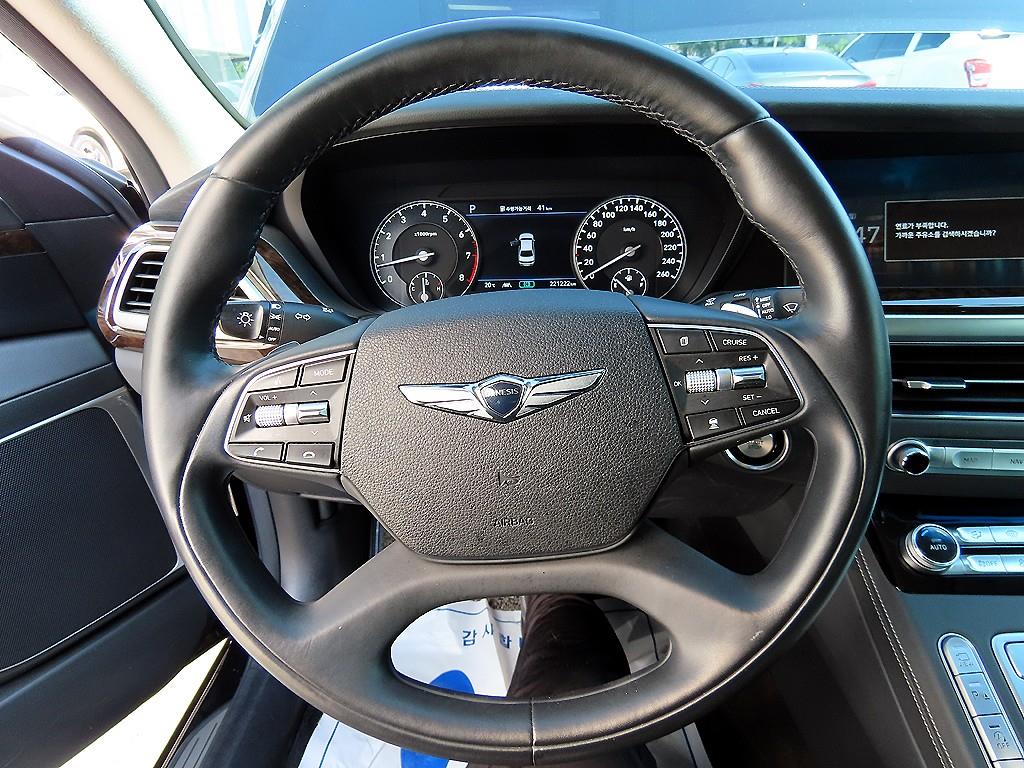 Genesis G90 - Vista 8