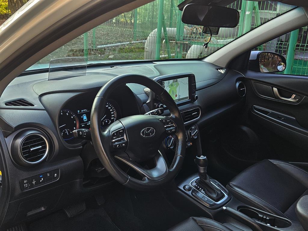 HYUNDAI Kona - Vista 8