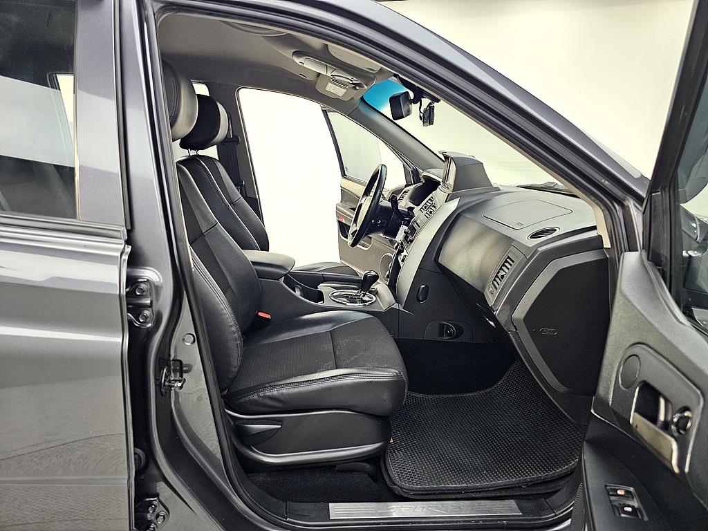 Ssangyong Korando - Vista 11