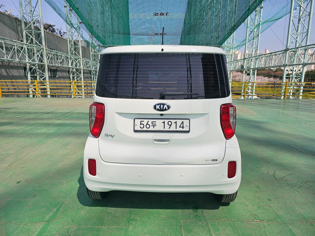 KIA Ray - Vista 5